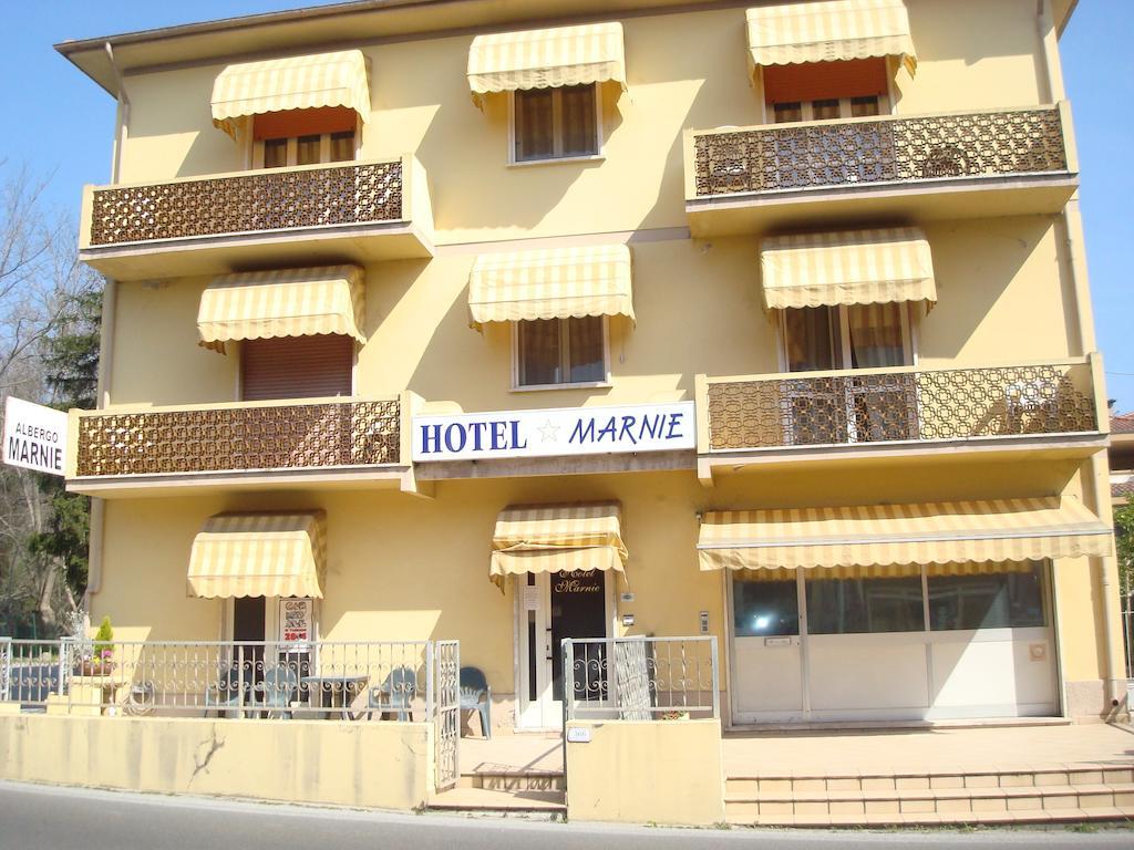 Hotel Marnie Massarosa Exterior photo